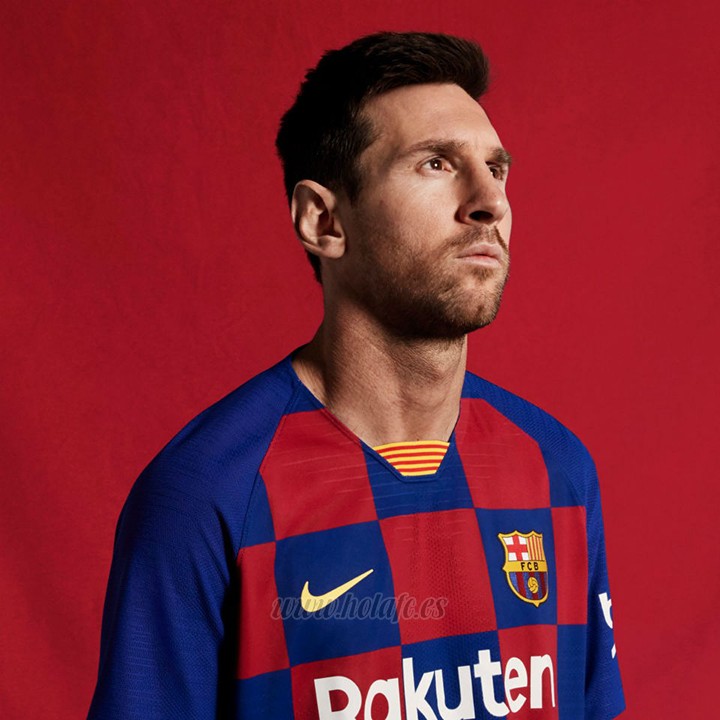 FC-Barcelona-Kit-2019-20-Messi.jpg