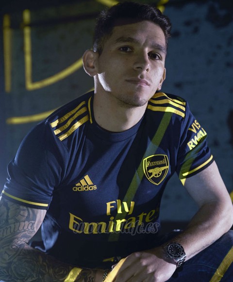 tercera-camiseta-arsenal-2019-20.jpg