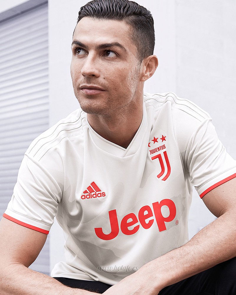 juventus-adidas-away-kit-2019-20-ronaldo.jpg